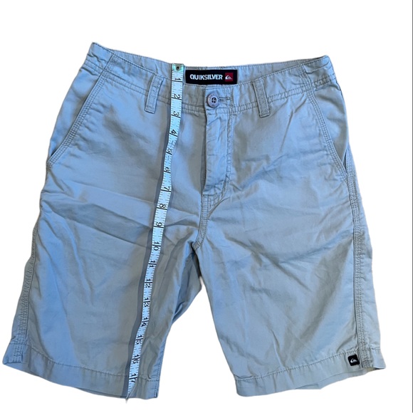 Quiksilver khaki shorts size 26/12 - Picture 3 of 6